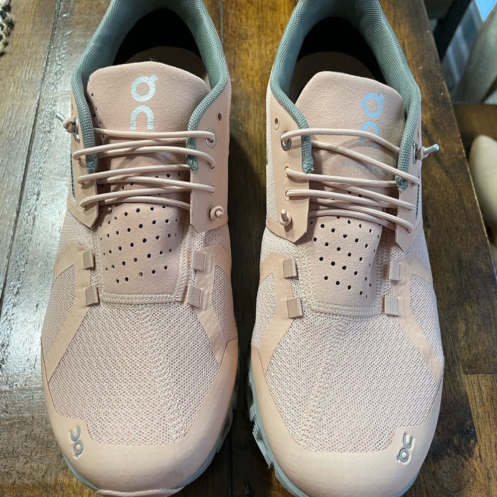 On Cloud waterproof shoes